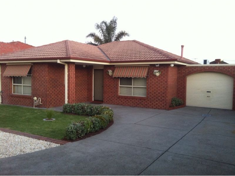 2/3 Geum Street, Hadfield VIC 3046