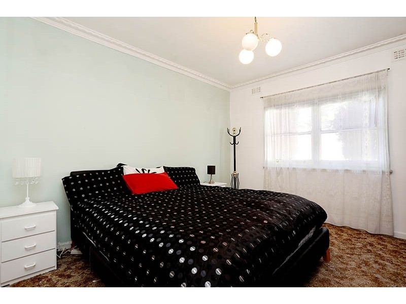 2 Gorrie Place, Glenroy VIC 3046