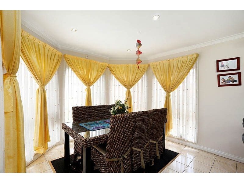 20 Dowding Close, Fawkner VIC 3060