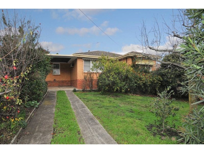 80 Valley Crescent, Glenroy VIC 3046