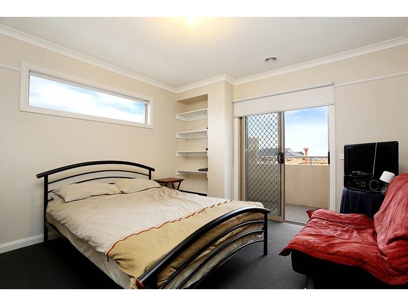 1/74 Chapman Avenue, Glenroy VIC 3046