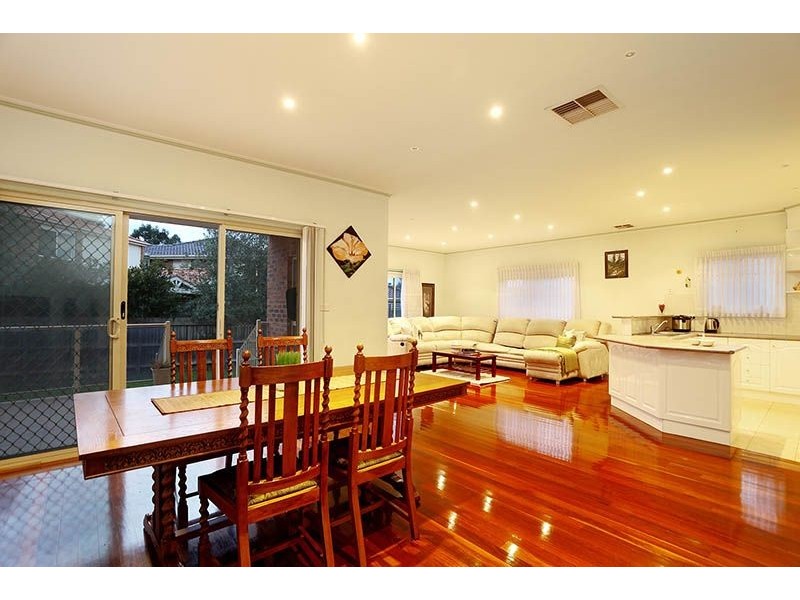 24 Plumpton Avenue, Oak Park VIC 3046