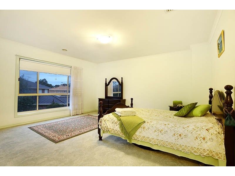 24 Plumpton Avenue, Oak Park VIC 3046