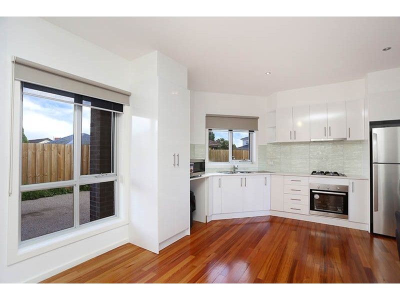 2/70 Hubert Avenue, Glenroy VIC 3046