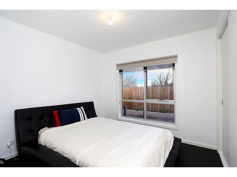 2/70 Hubert Avenue, Glenroy VIC 3046