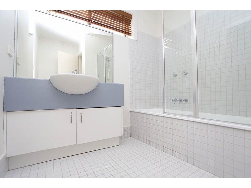 1/77 Chapman Avenue, Glenroy VIC 3046