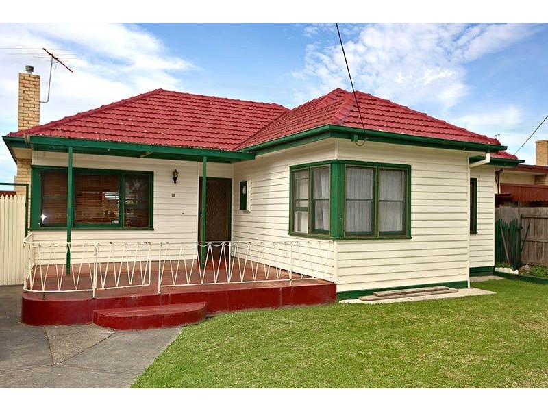 18 Maude Avenue, Glenroy VIC 3046
