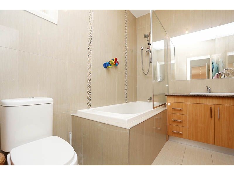 2 & 3/3 Reginald Court, Broadmeadows VIC 3047