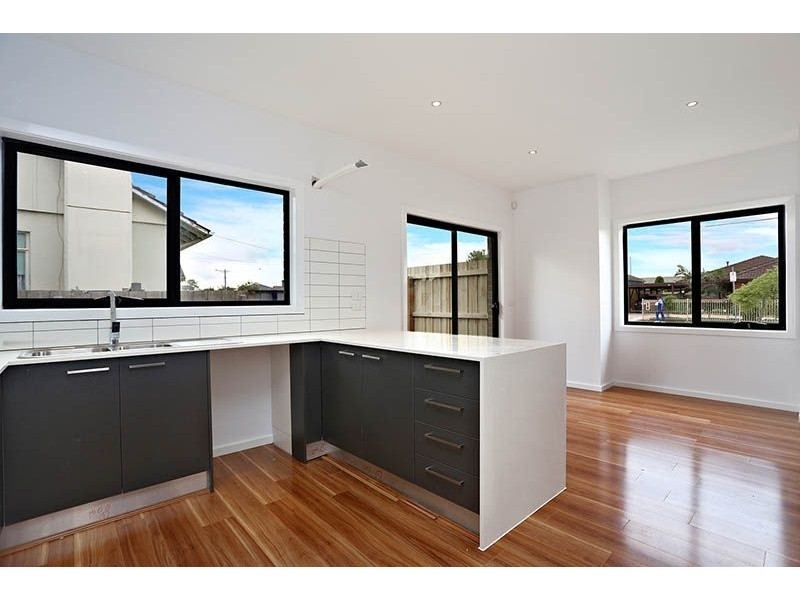 2/51 Jacana Avenue, Broadmeadows VIC 3047