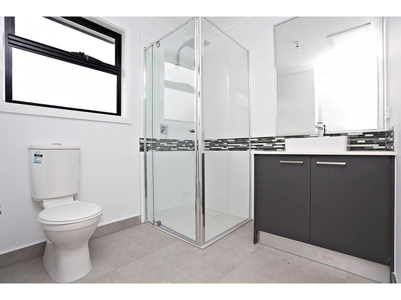 2/51 Jacana Avenue, Broadmeadows VIC 3047