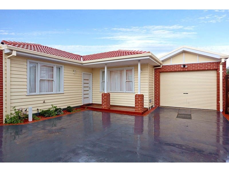 2/12 David Street, Hadfield VIC 3046