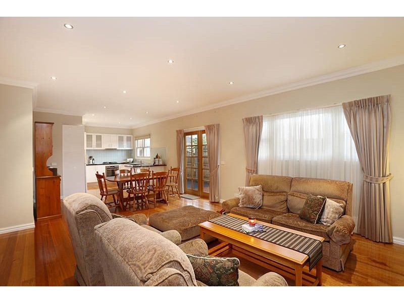 2/12 David Street, Hadfield VIC 3046