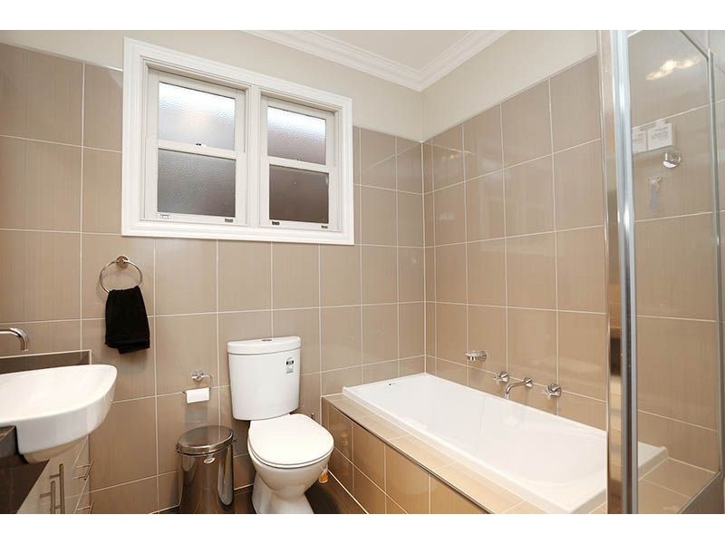 2/12 David Street, Hadfield VIC 3046