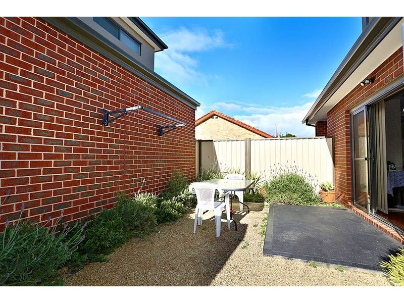 2/19 Gosford Crescent, Broadmeadows VIC 3047