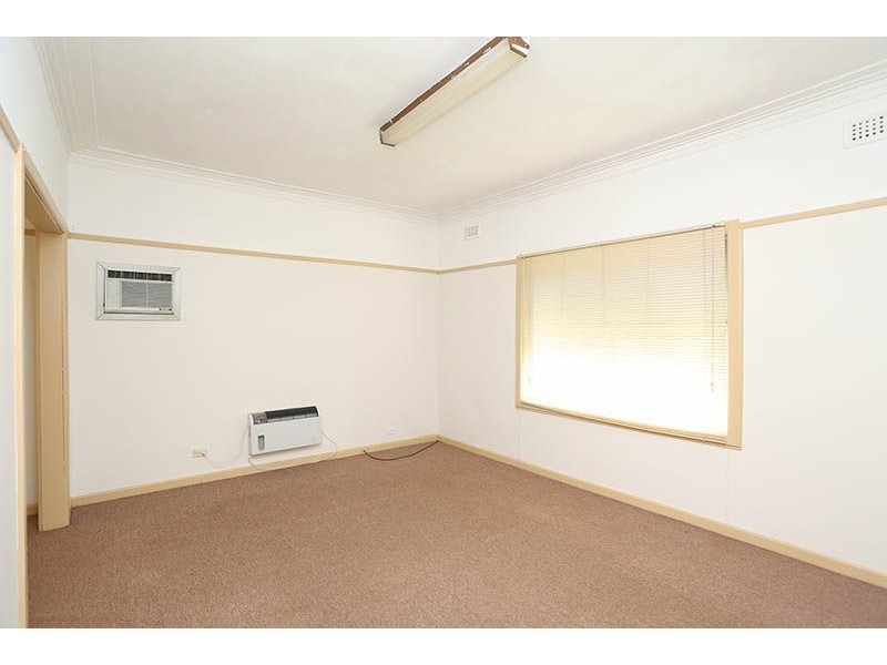 52 Farview Street, Glenroy VIC 3046