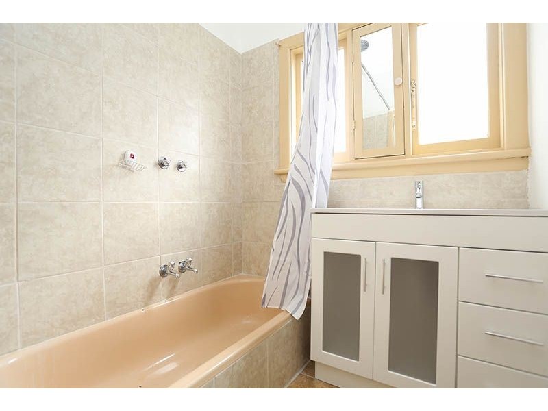 52 Farview Street, Glenroy VIC 3046