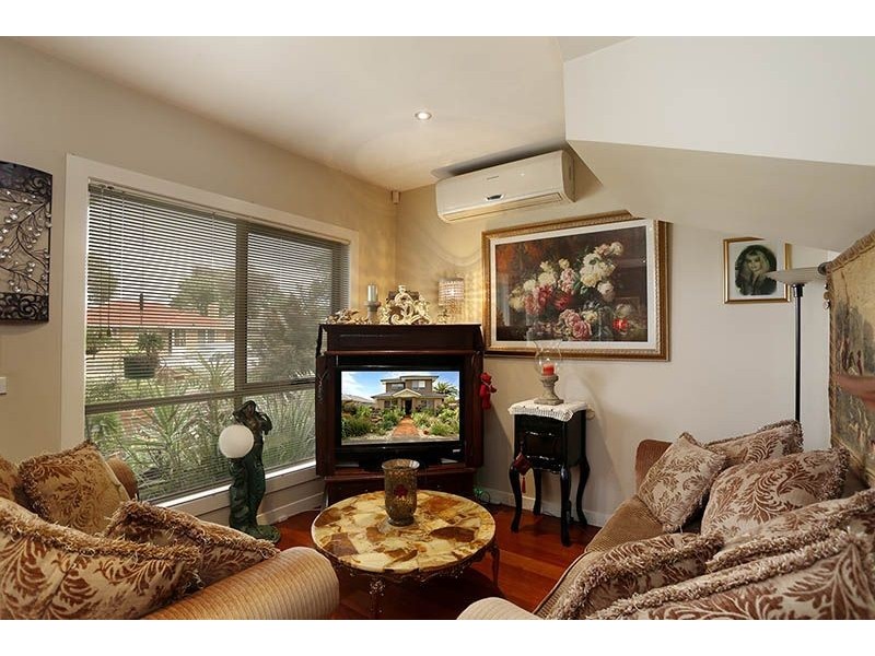 1/112 Daley Street, Glenroy VIC 3046