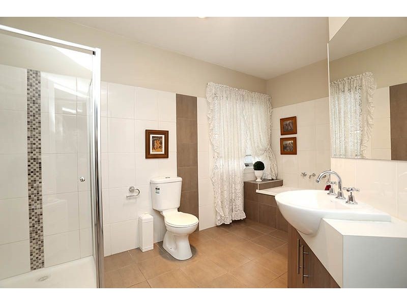 1/112 Daley Street, Glenroy VIC 3046