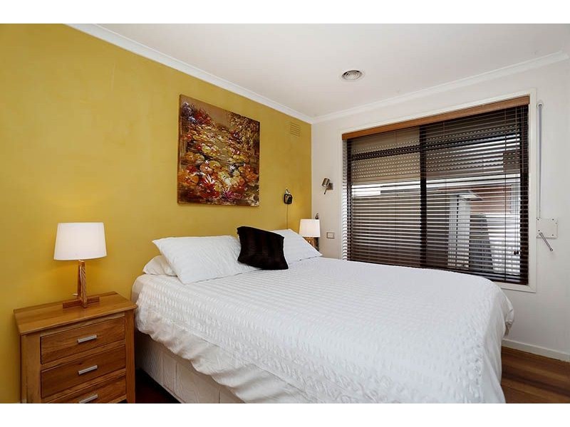 2/9-11 Everard Street, Glenroy VIC 3046