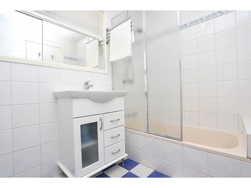 2/9-11 Everard Street, Glenroy VIC 3046