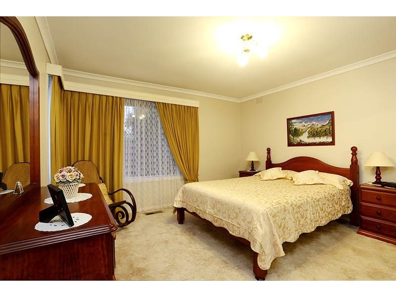 120 Outlook Drive, Glenroy VIC 3046