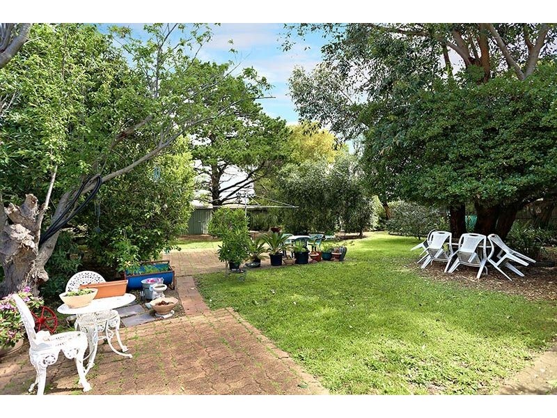 27 Melbourne Avenue, Glenroy VIC 3046