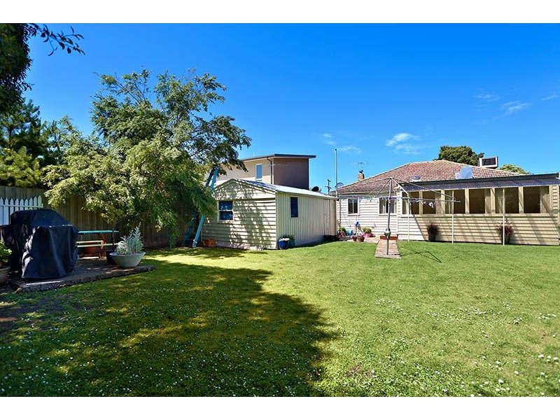 20 Loongana Avenue, Glenroy VIC 3046