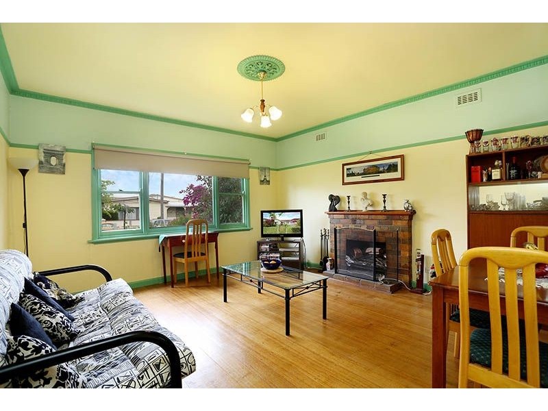 81 Farview Street, Glenroy VIC 3046