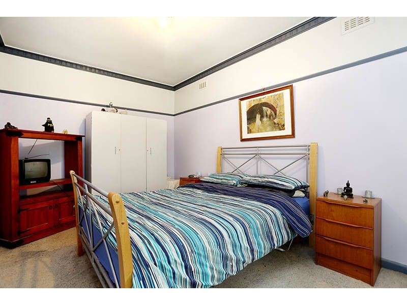 81 Farview Street, Glenroy VIC 3046