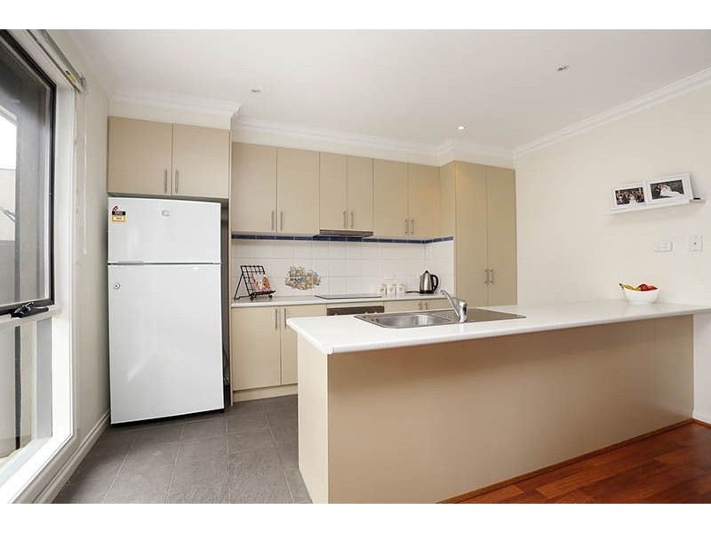 2/43 Hartington Street, Glenroy VIC 3046