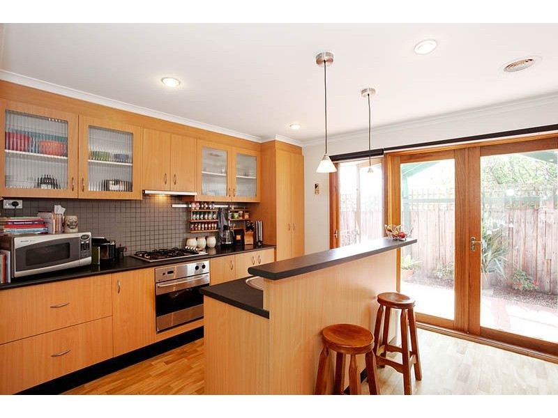 10 Muntz Avenue, Glenroy VIC 3046