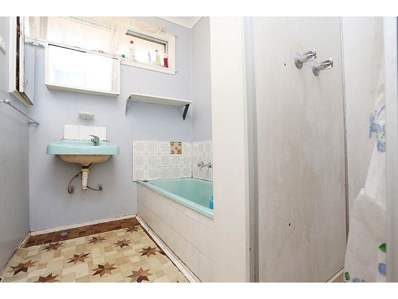 3 Lorraine Crescent, Jacana VIC 3047