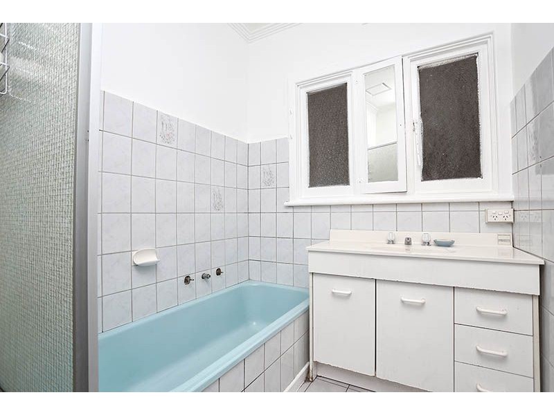 18 Oliver Court, Fawkner VIC 3060