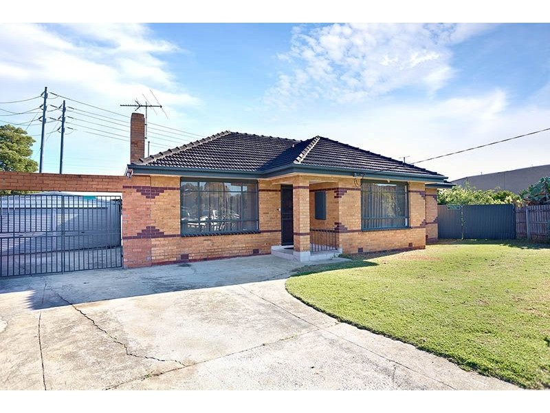 18 Oliver Court, Fawkner VIC 3060