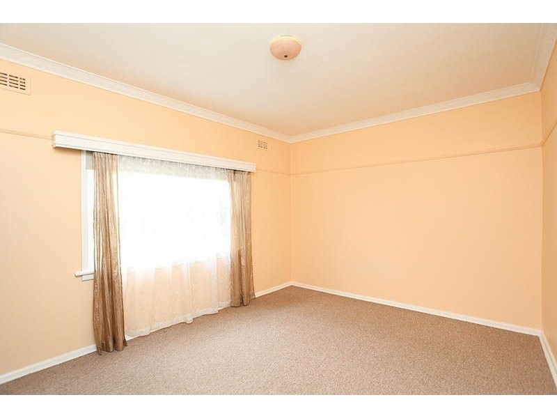 304 Waterloo Road, Glenroy VIC 3046