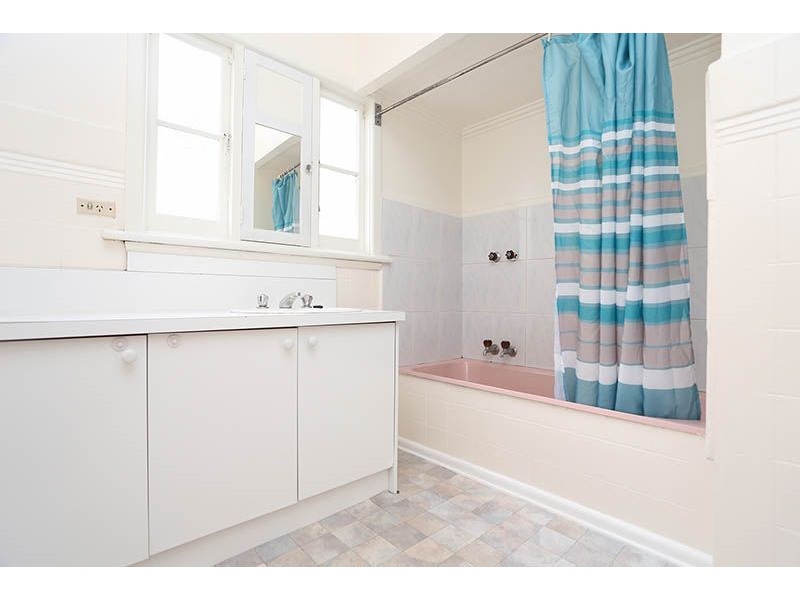 304 Waterloo Road, Glenroy VIC 3046