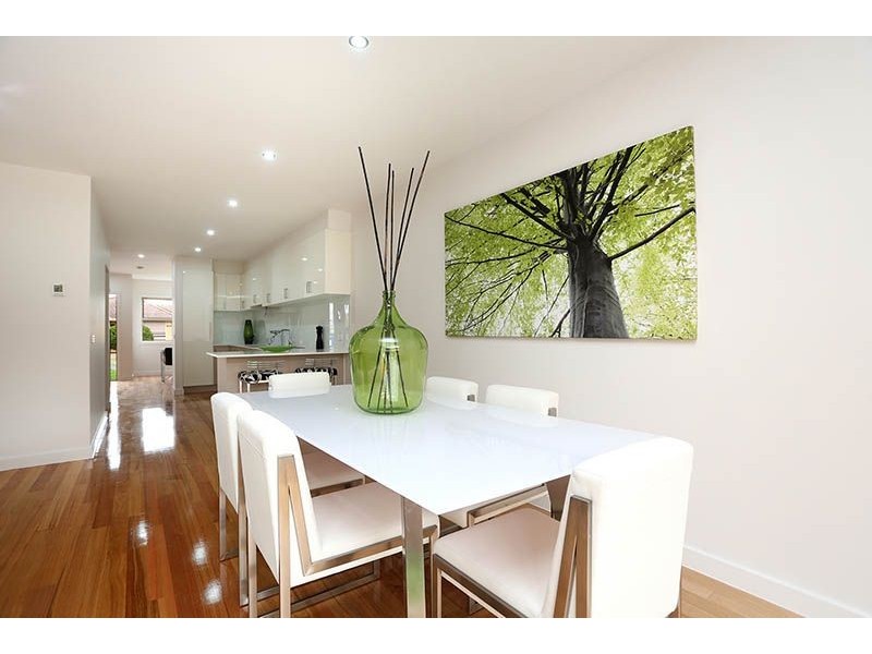 30 Anselm Grove, Glenroy VIC 3046