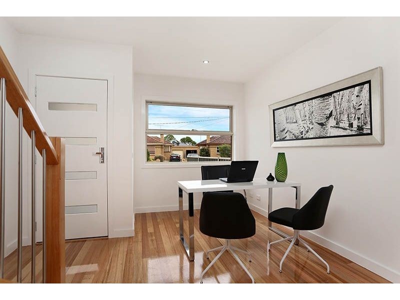 30 Anselm Grove, Glenroy VIC 3046