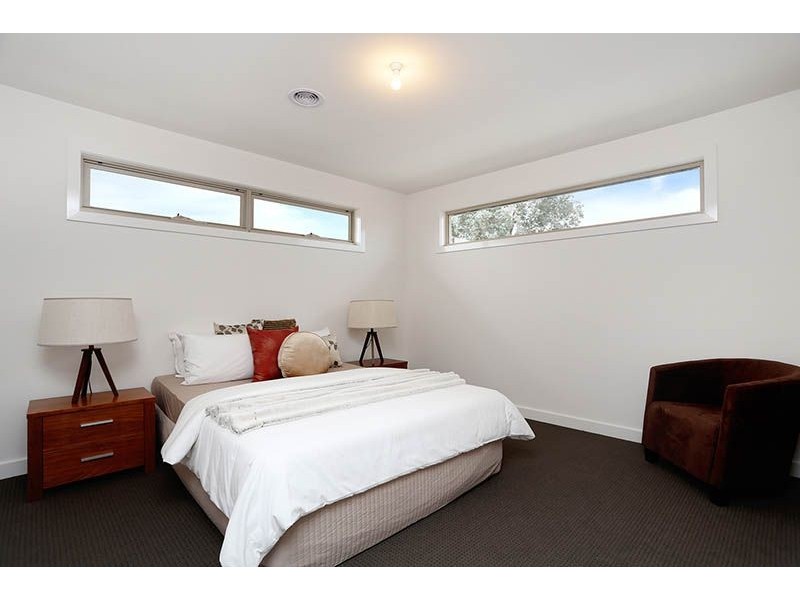 30 Anselm Grove, Glenroy VIC 3046