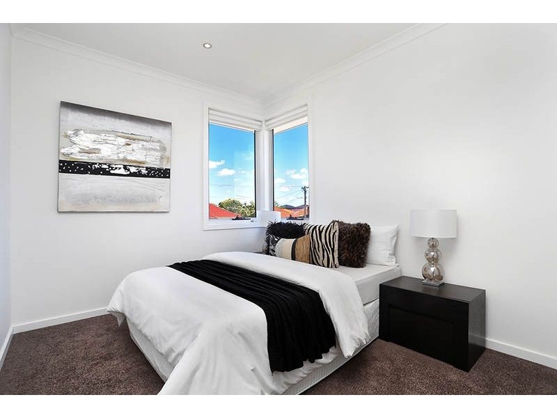 1/20 Surrey Street, Pascoe Vale VIC 3044