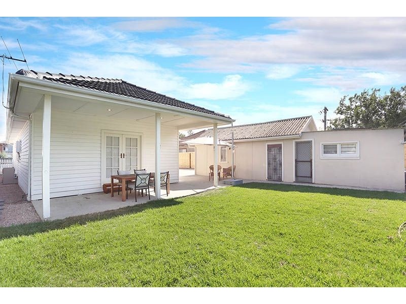 184 Melbourne Avenue, Glenroy VIC 3046