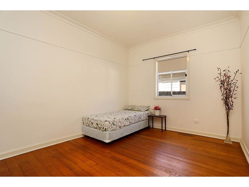 184 Melbourne Avenue, Glenroy VIC 3046