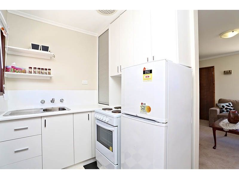 2/9-11 Chris Court, Oak Park VIC 3046