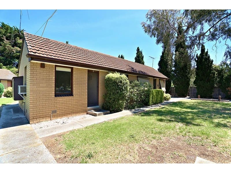 2/9-11 Chris Court, Oak Park VIC 3046
