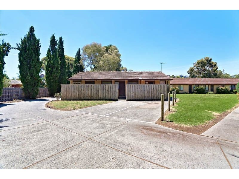 2/9-11 Chris Court, Oak Park VIC 3046