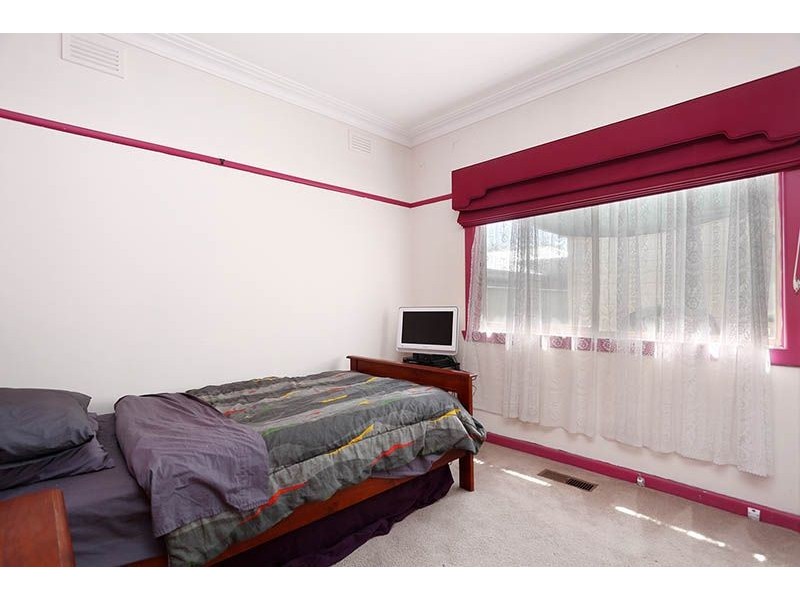 32 Pengana Avenue, Glenroy VIC 3046