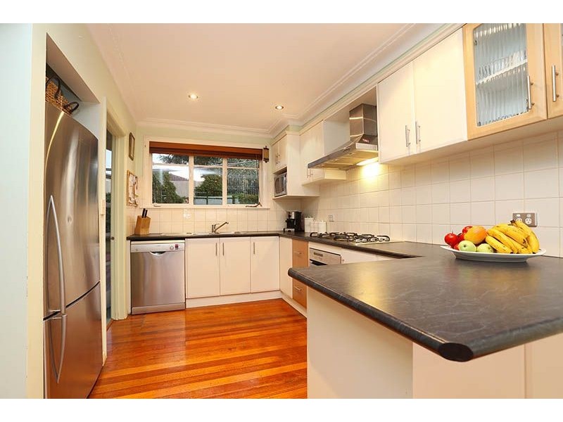 27 Moonee Boulevard, Glenroy VIC 3046