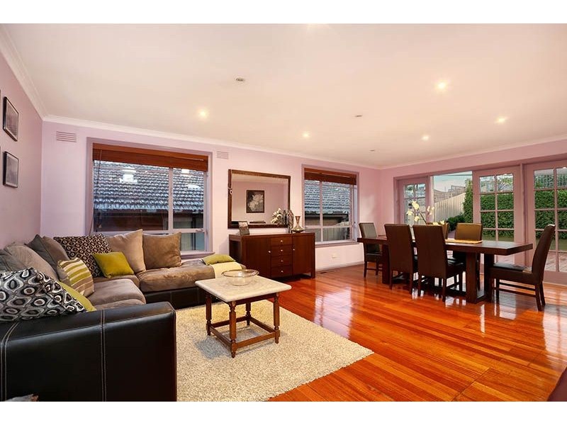 27 Moonee Boulevard, Glenroy VIC 3046