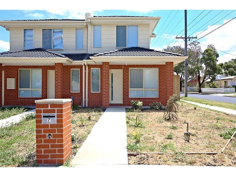 7 Roy Street, Glenroy VIC 3046