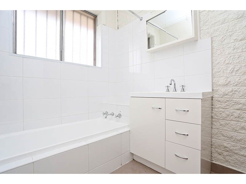 1/1 Knole Street, Hadfield VIC 3046